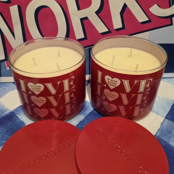 Rose Water And Ivy Valentines Day 3 Wick Candles From Bath And Body Works X2 - Picture 4 of 5